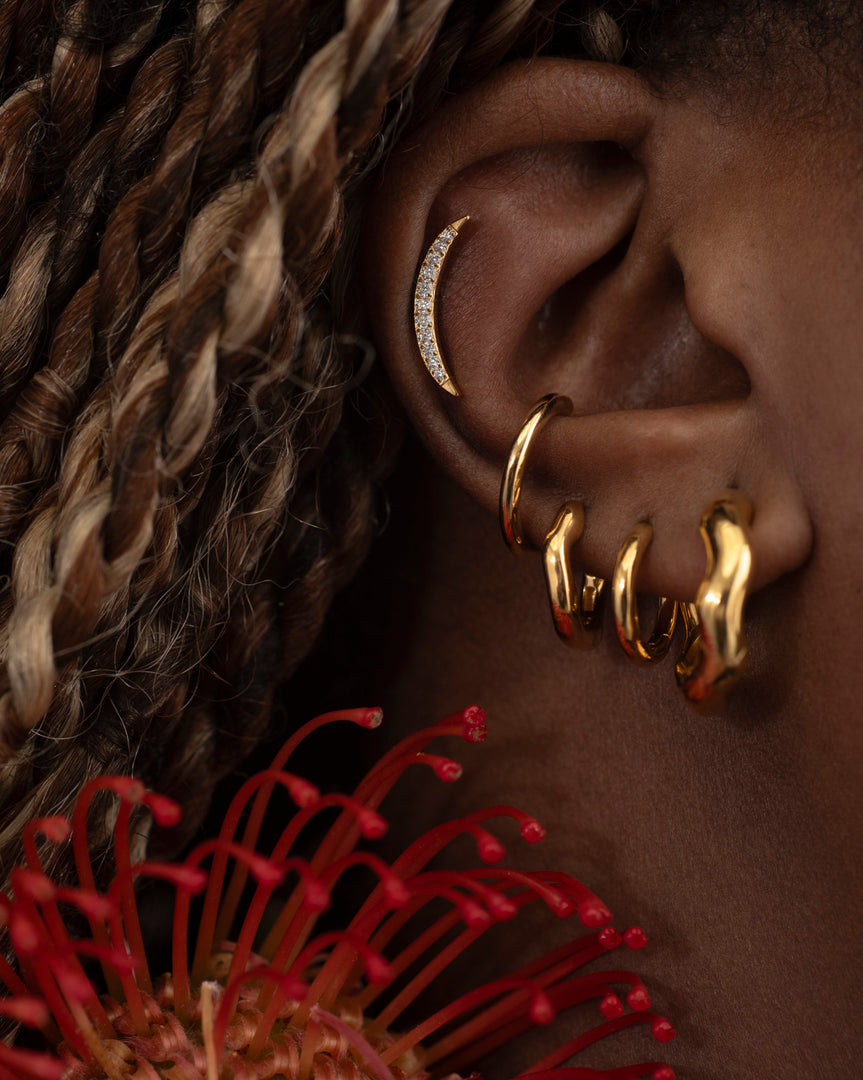 Twisted Tidal Hoops