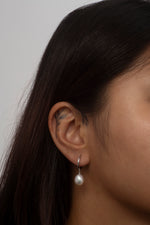 Load image into Gallery viewer, Pearl Charm Hoops Earrings