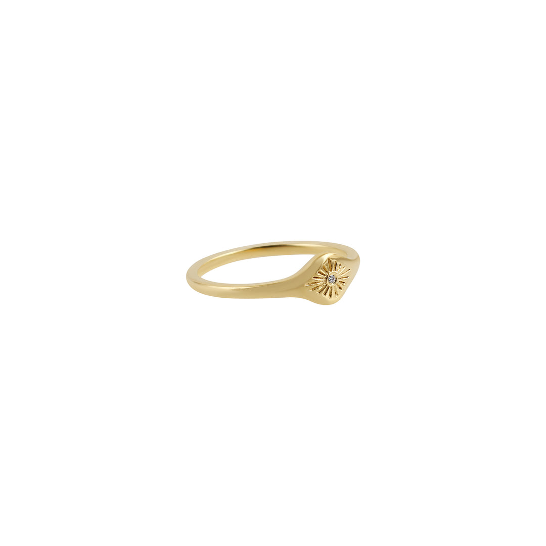 Rays of Gemmed Ring