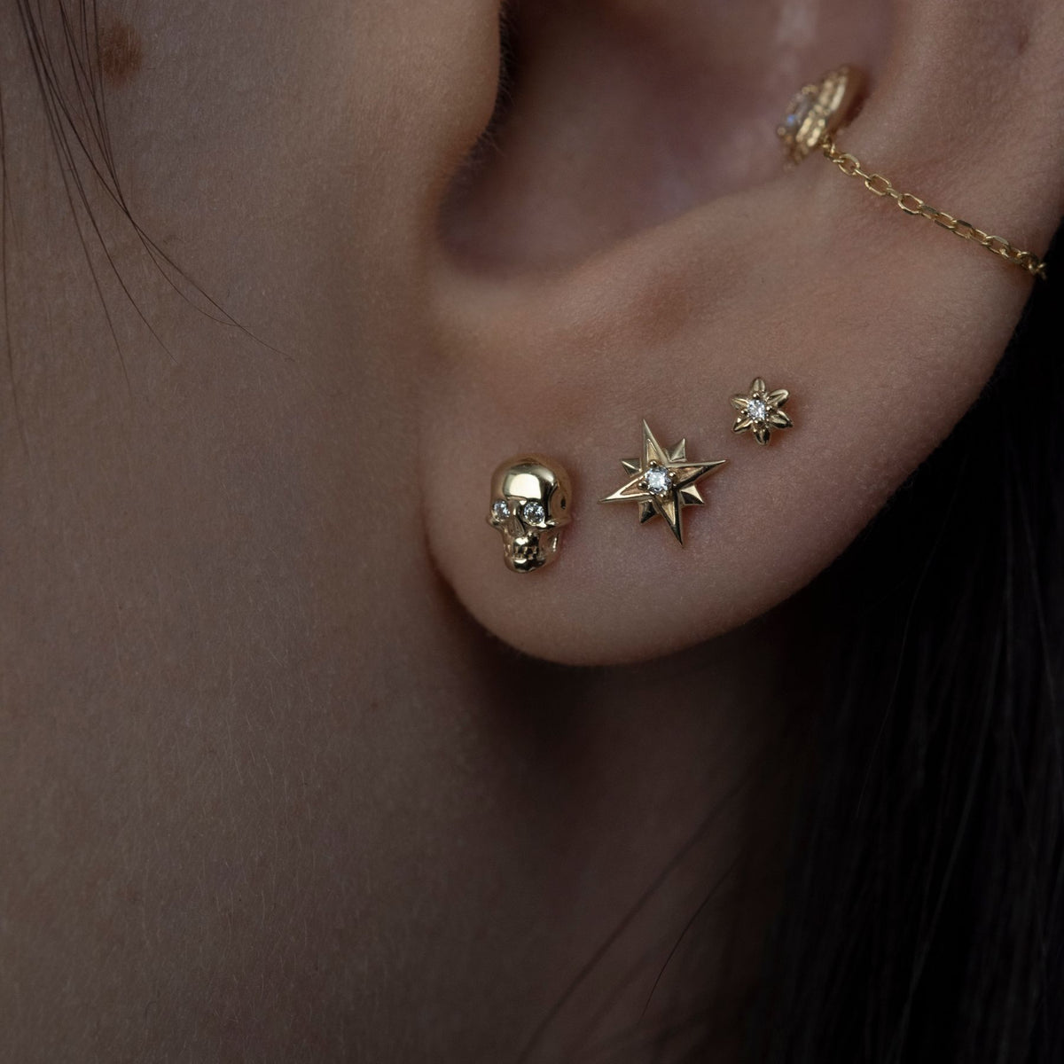 Flower Boy Piercing Front 14K