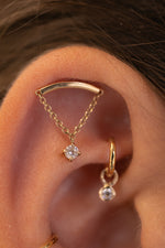 Load image into Gallery viewer, 14K Solid Gold Curved Chain Dangle Top
