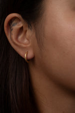 Load image into Gallery viewer, Shimmer Edge Hoops
